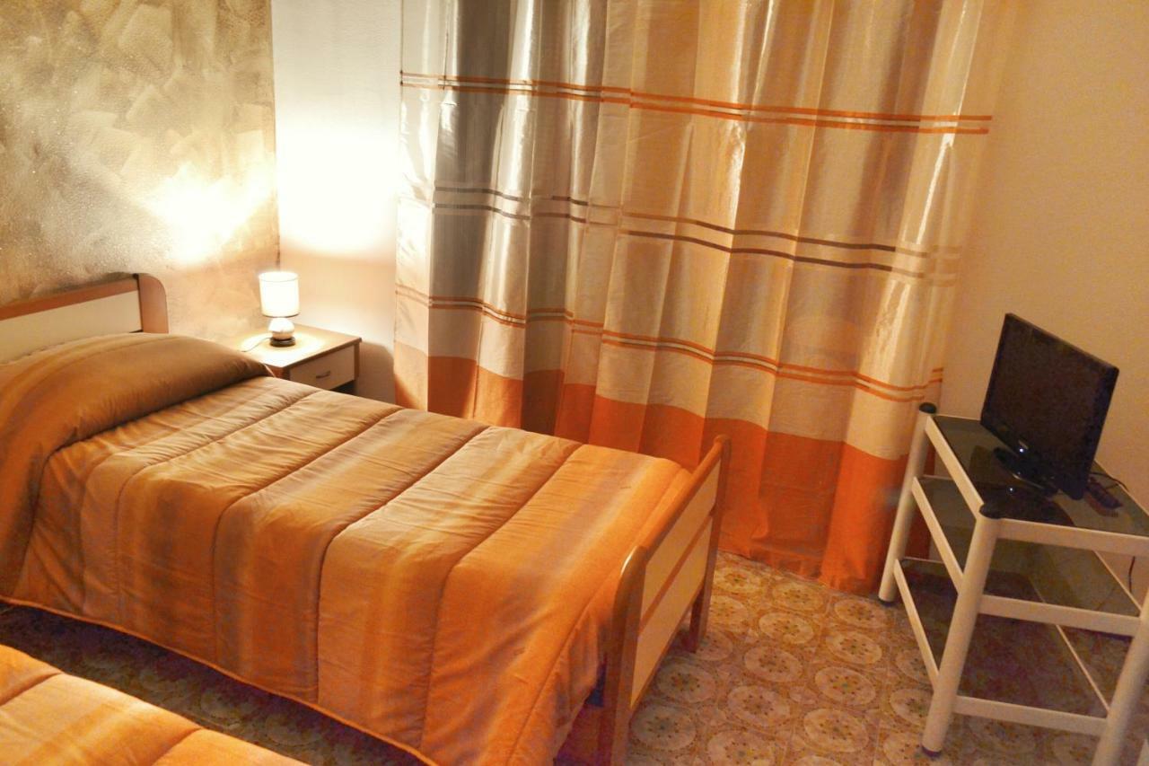 B&B Lungomare CTA Exterior foto